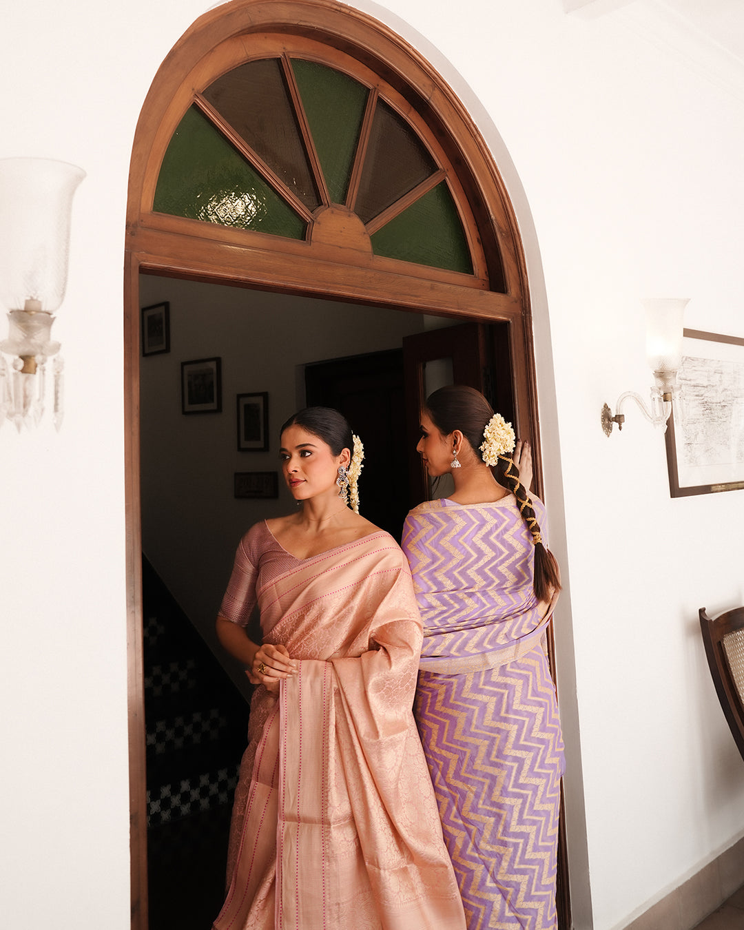 Lilac Pure Chiffon Saree with Golden Zigzag Weaves Elegance