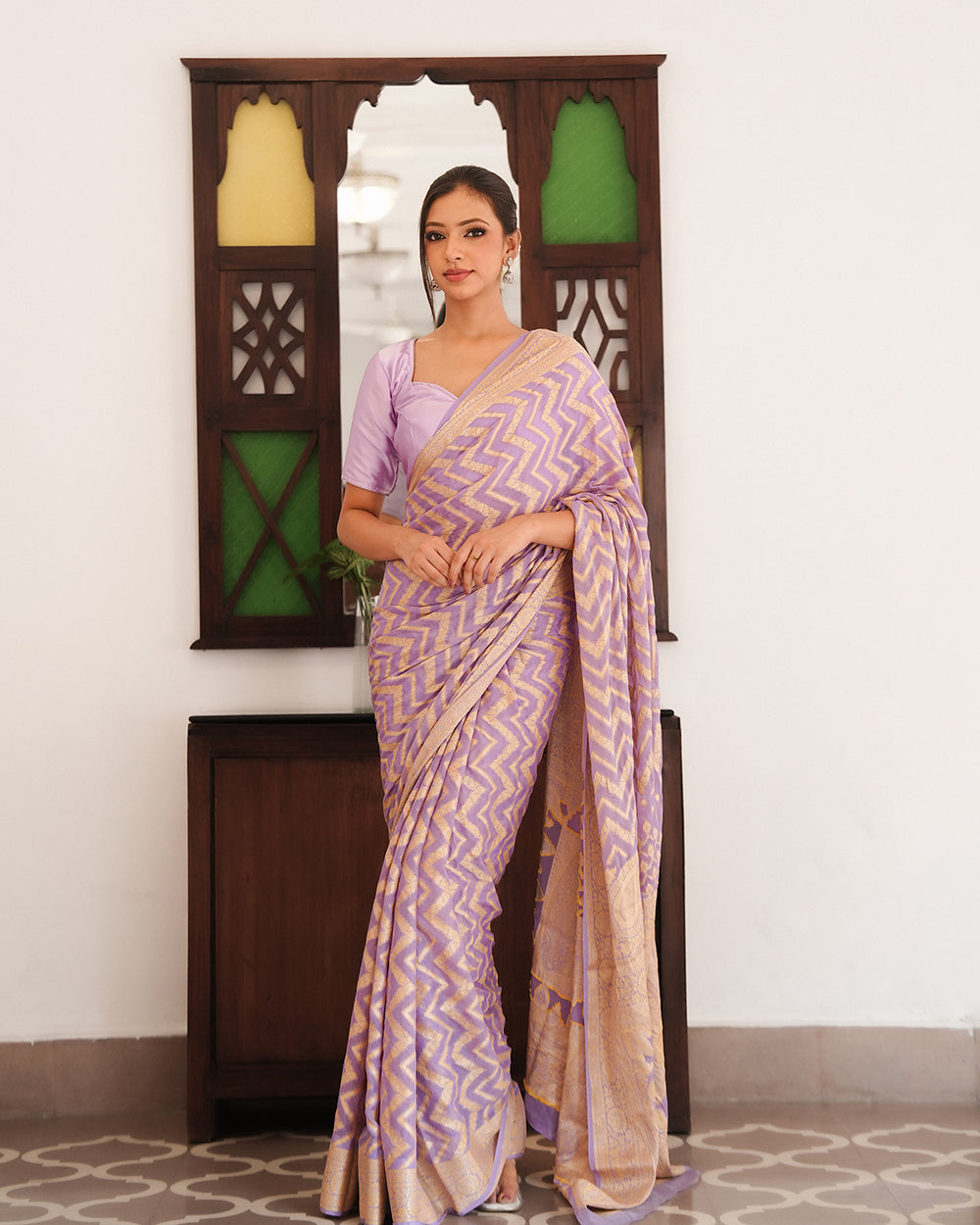 Lilac Pure Chiffon Saree with Golden Zigzag Weaves Elegance