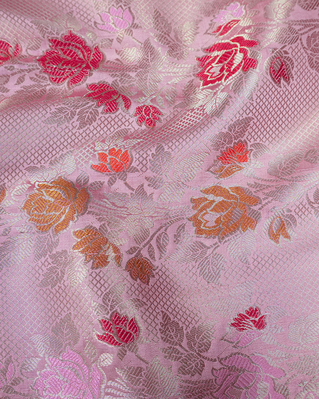 The Evolution of the Meenakari Banarasi: A Symphony of Silk and Color