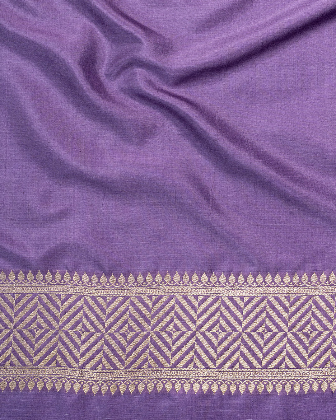 Whimsical Orchid Banarasi Katan Silk Saree With Flourishing Florals & Zari Brilliance