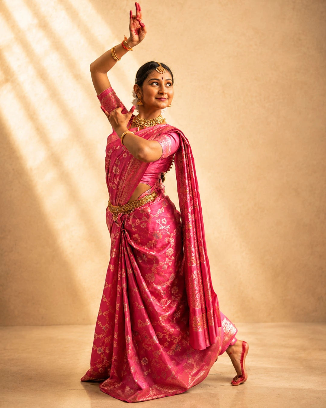Pink Pure Banarasi Saree with Floral Meenakari Trail Weaves
