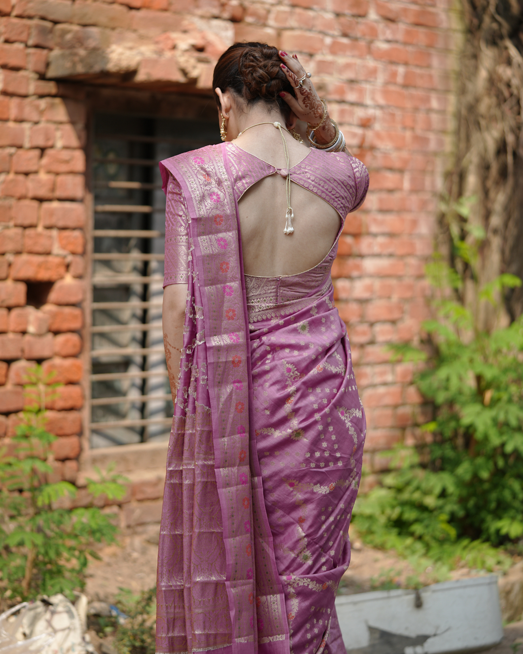 Enchanted Lilac Banarasi Silk Handwoven Saree with Majestic Persian Jaal and Meenakari Accents