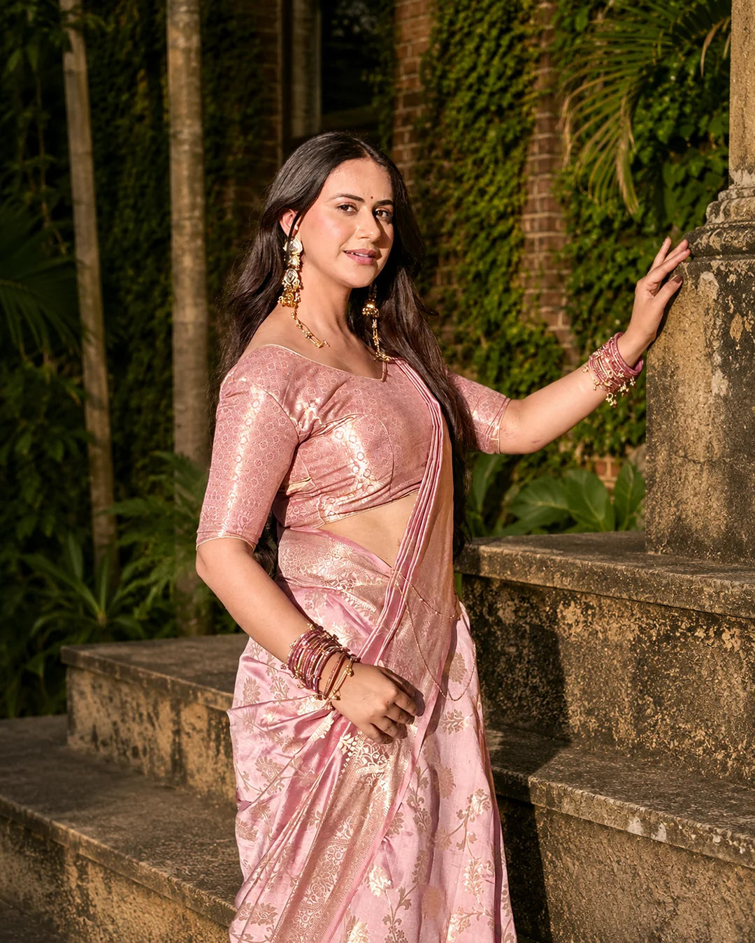 Dusty Lilac Pure Banarasi Saree with Regal Floral Jaal Weaves