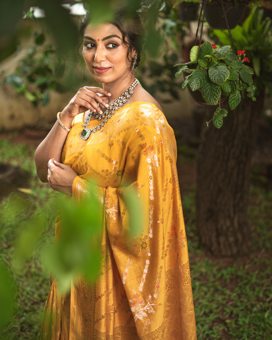 Empress Sunehri Banarasi Silk Saree with Lustrous Zari and Imperial Floral Craftsmanship