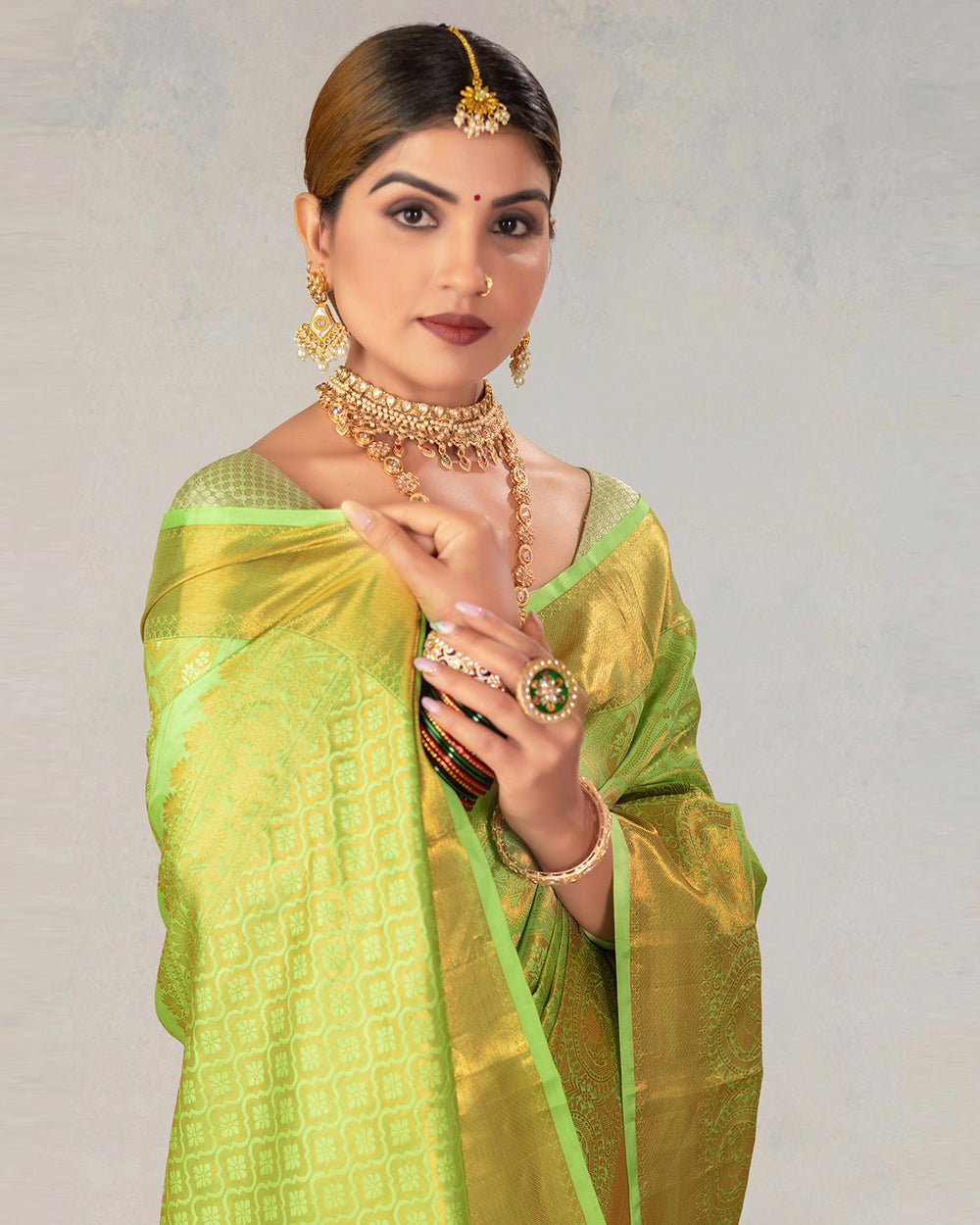Parrot Green Handwoven Pure Kanjivaram Silk with Timeless Weaving