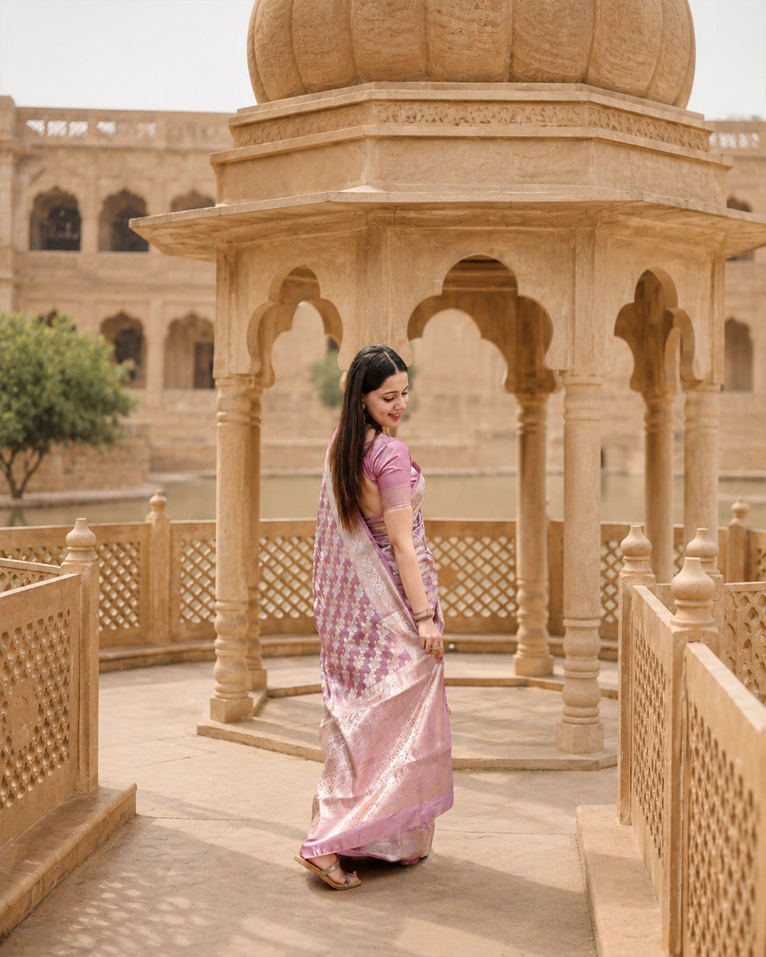 Soft Lilac Pure Banarasi Saree with Intricate Floral Zari Weaving