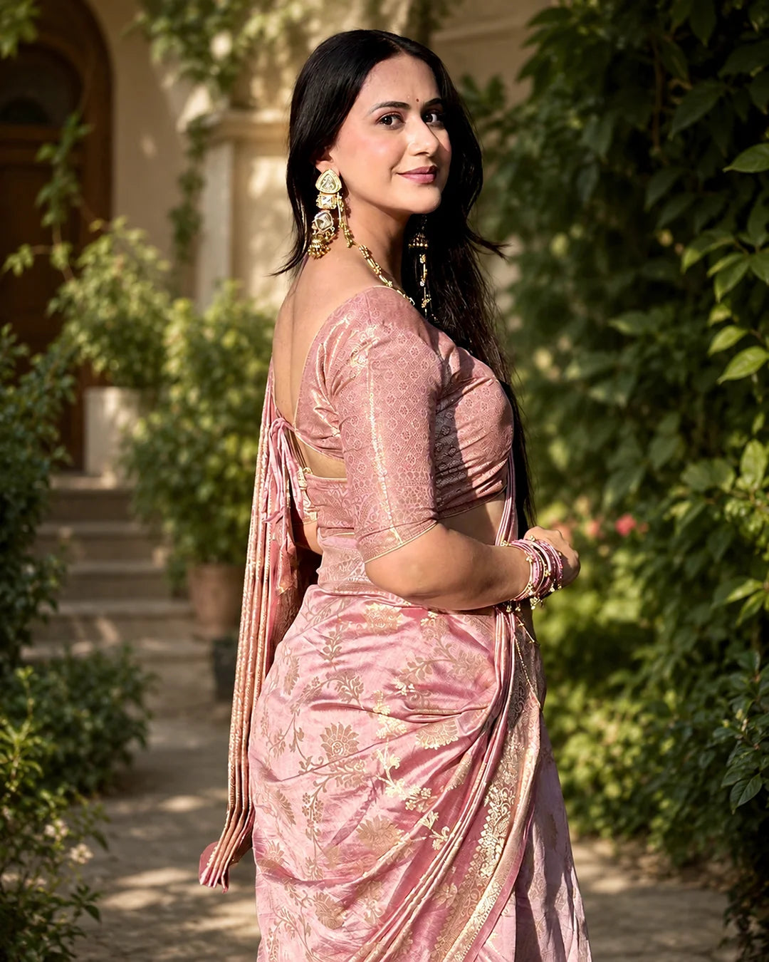 Dusty Lilac Pure Banarasi Saree with Regal Floral Jaal Weaves