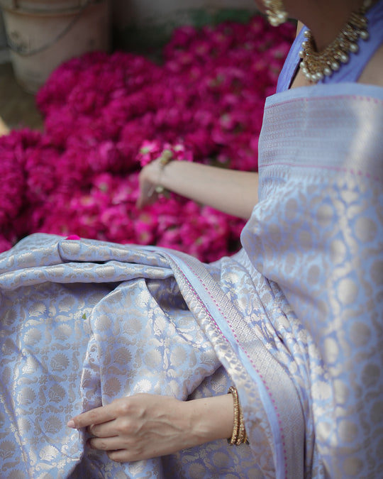 Lavender Pure Banarasi Saree with Ornate Zari Grid