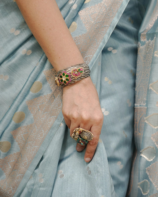 Greyish Powder Blue Pure Banarasi Saree with Minimal Buti Weaves