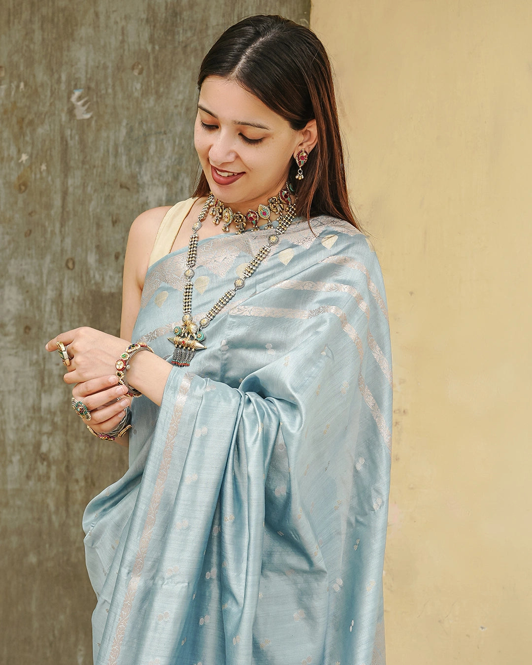 Greyish Powder Blue Pure Banarasi Saree with Minimal Buti Weaves