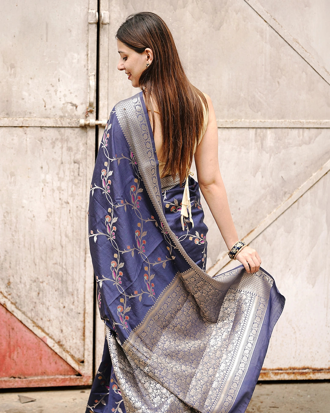 Blue Pure Banarasi Saree featuring Delicate Floral Zari Jaal