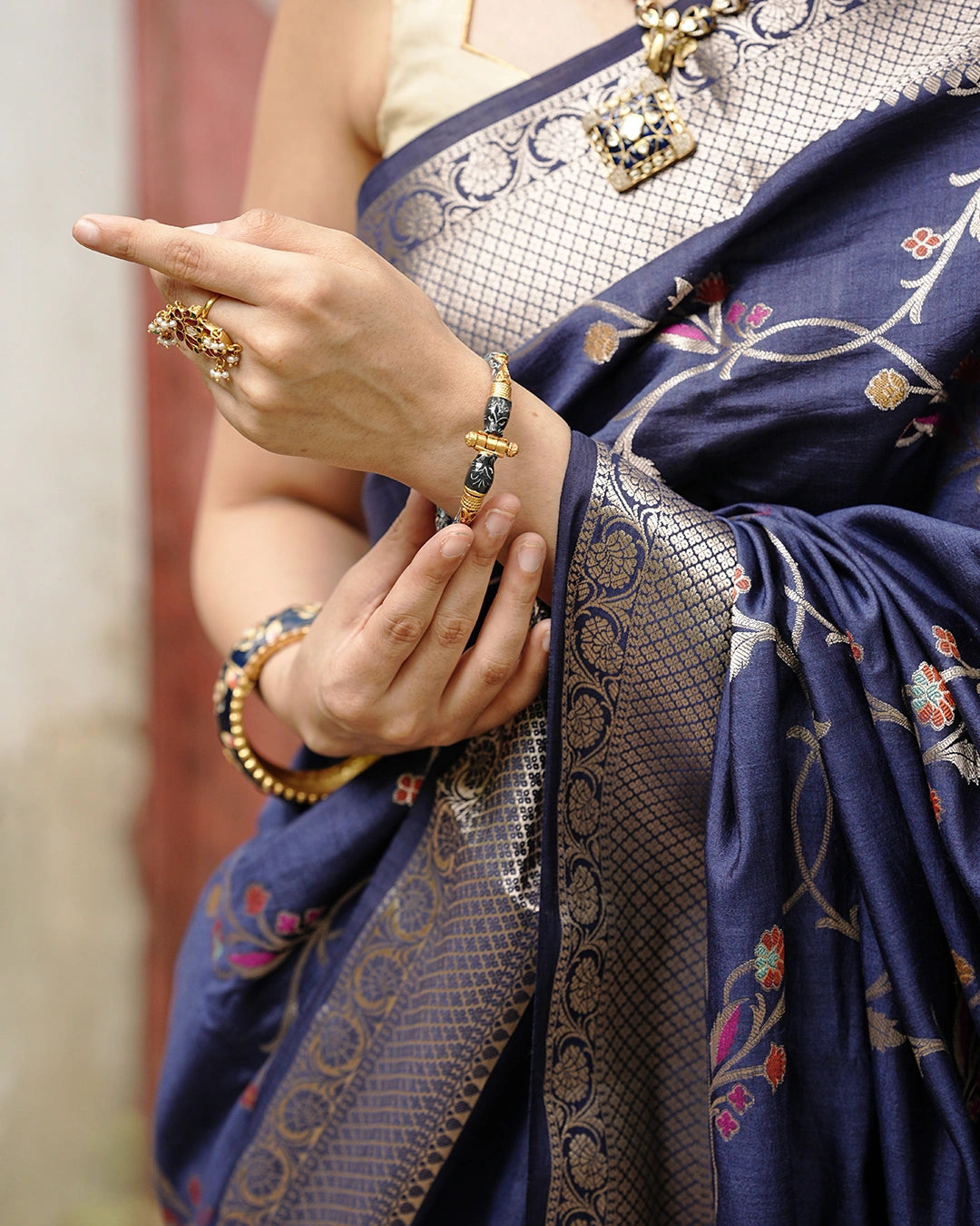 Blue Pure Banarasi Saree featuring Delicate Floral Zari Jaal
