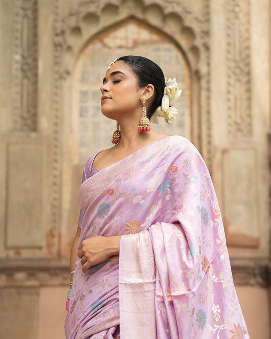 Light Purple Pure Banarasi Saree with Subtle Zari and Blooming Butidar Weaves