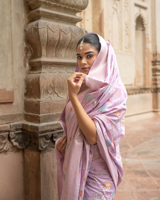 Light Purple Pure Banarasi Saree with Subtle Zari and Blooming Butidar Weaves