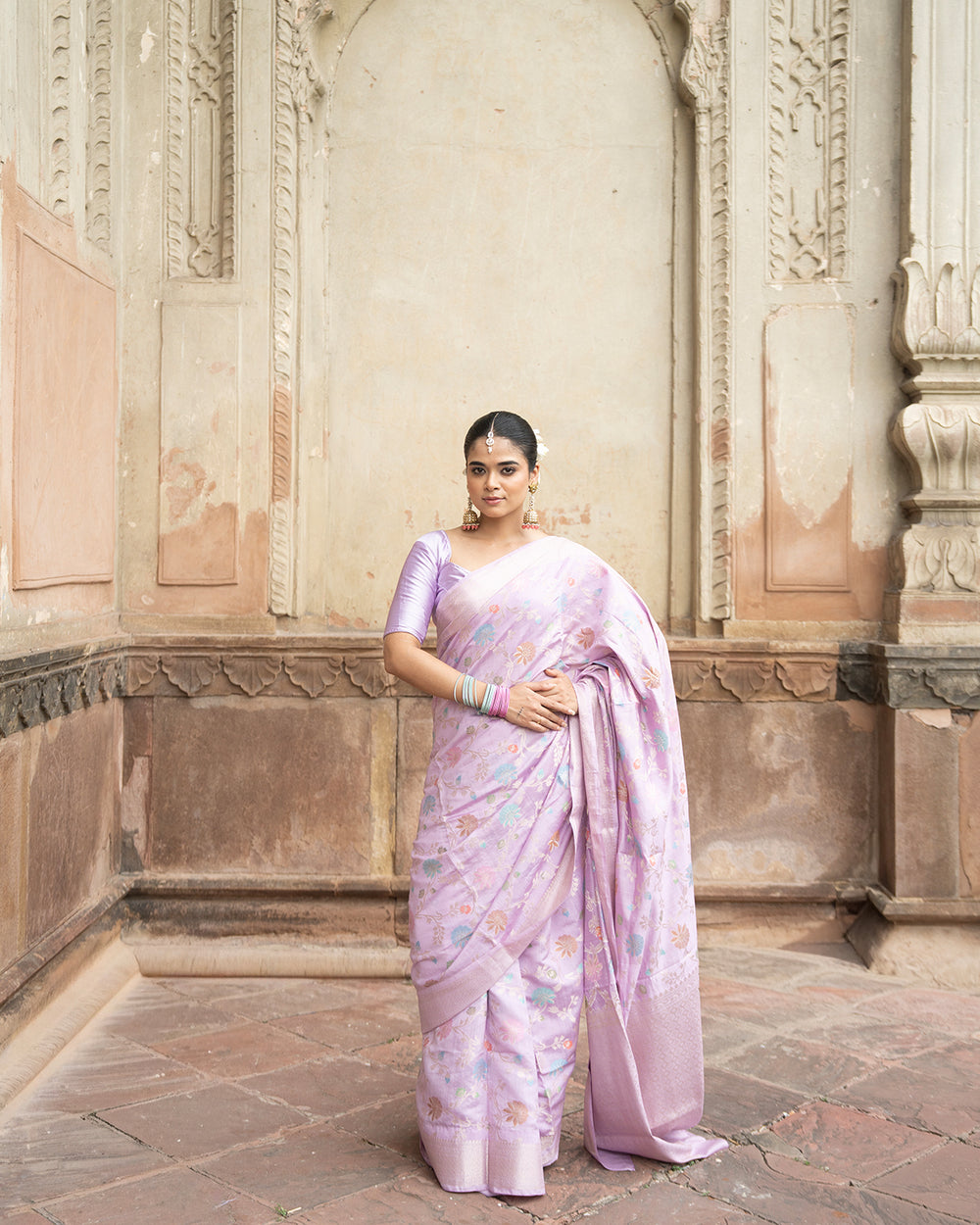 Light Purple Pure Banarasi Saree with Subtle Zari and Blooming Butidar Weaves