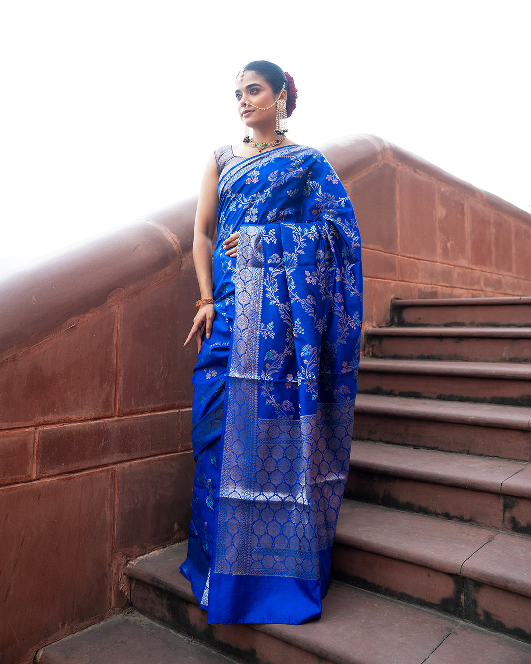 Royal Blue Pure Banarasi Saree with Ornate Lustrous Floral Blooming Motifs