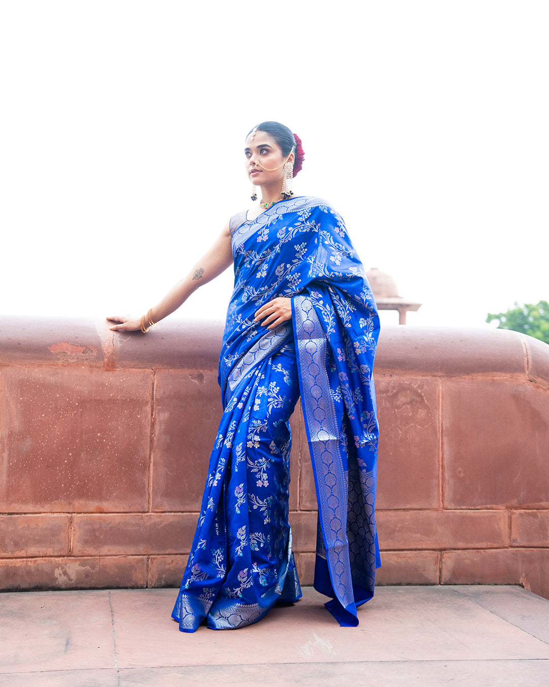 Royal Blue Pure Banarasi Saree with Ornate Lustrous Floral Blooming Motifs