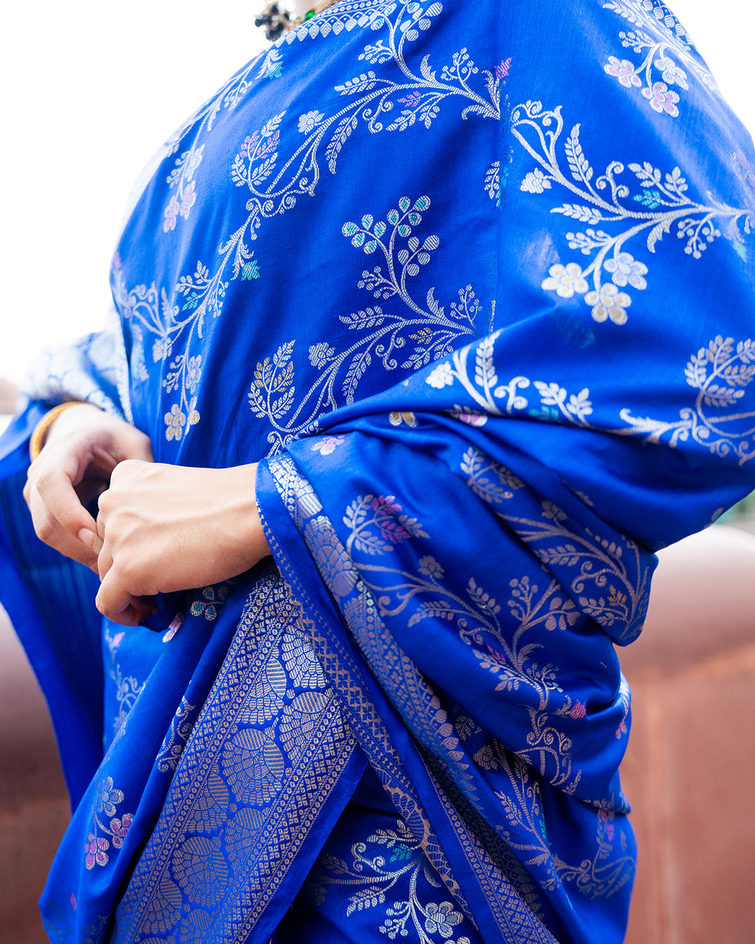 Royal Blue Pure Banarasi Saree with Ornate Lustrous Floral Blooming Motifs