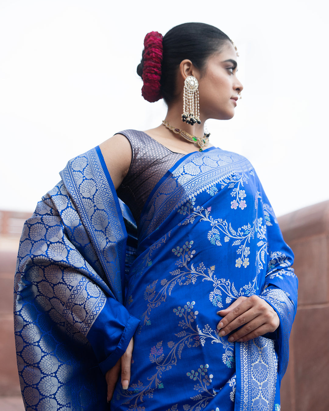 Royal Blue Pure Banarasi Saree with Ornate Lustrous Floral Blooming Motifs