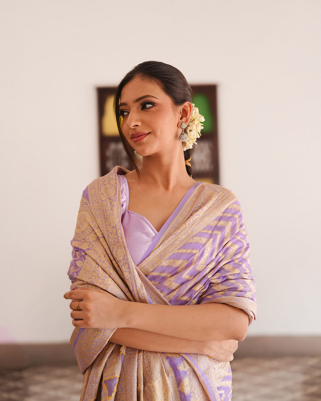 Lilac Pure Chiffon Saree with Golden Zigzag Weaves Elegance