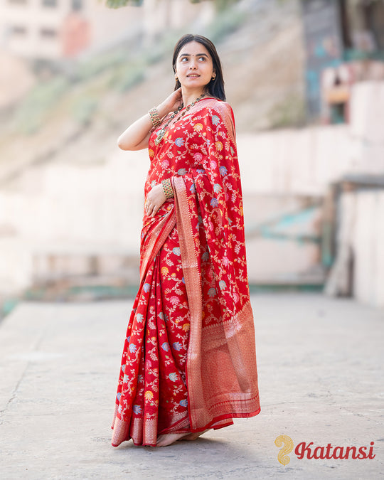 Radiant Red Banarasi Silk Saree with Opulent Real Zari Embellishments and Graceful Floral Motifs