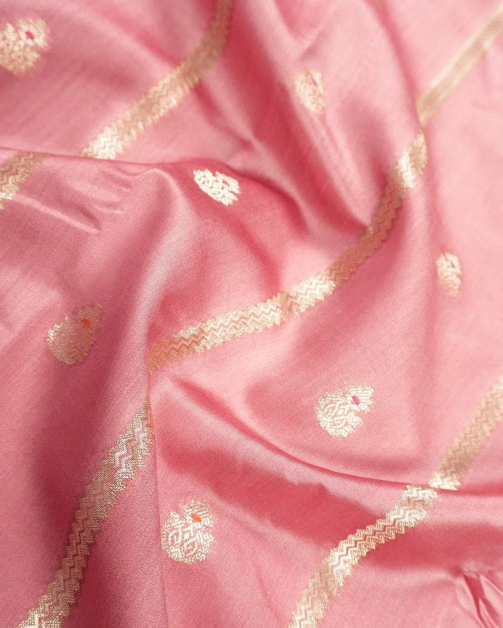 Pink Pure Banarasi Saree with Gold Buti and Ornate Meenakari Border - katansi