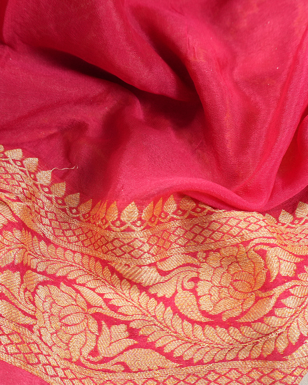Sunlit Pink Pure Chiffon Saree with Radiant Chevron Zari Waves