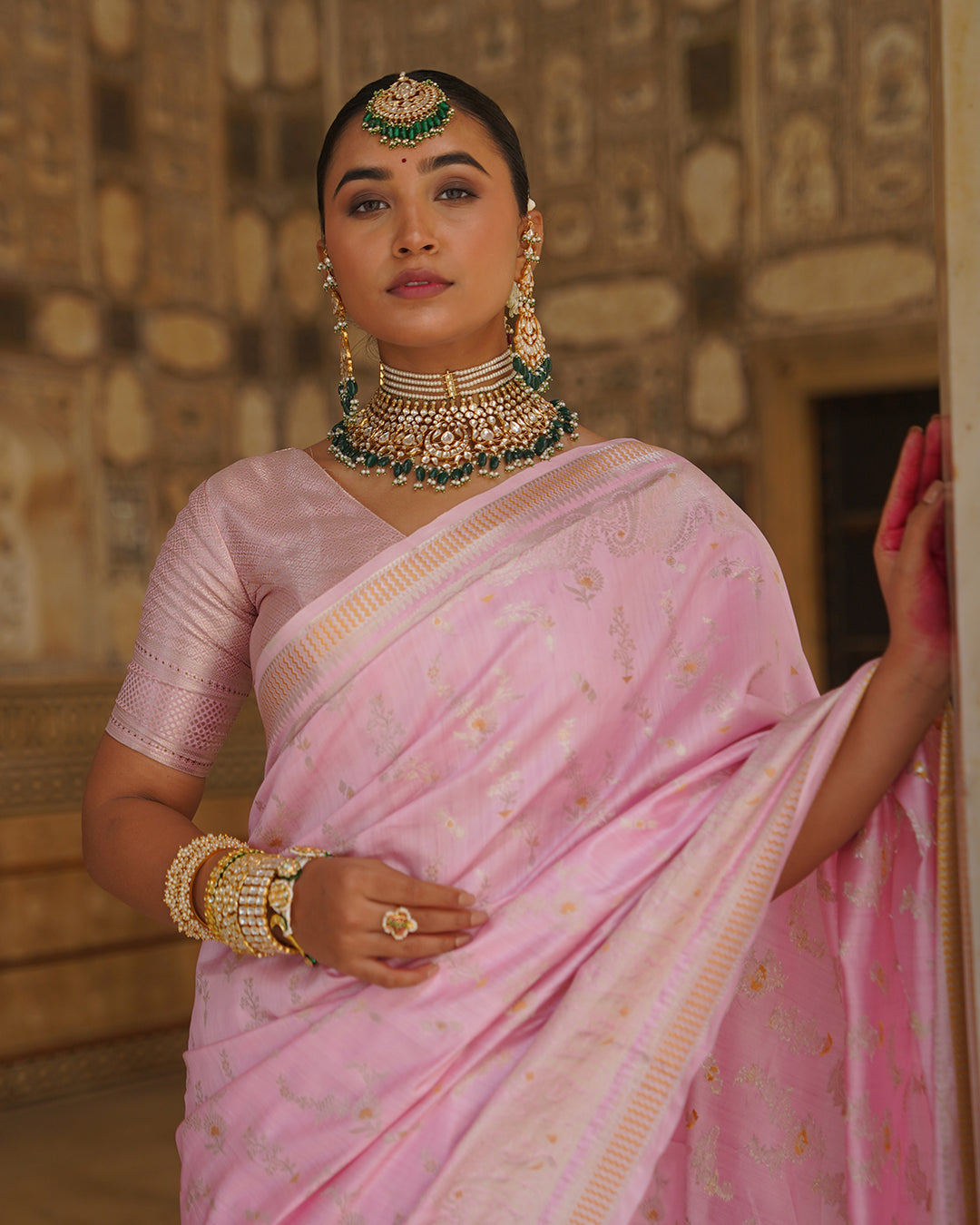 Bloom Pink Pure Banarasi Saree with Ethereal Weaving Motifs Elegance