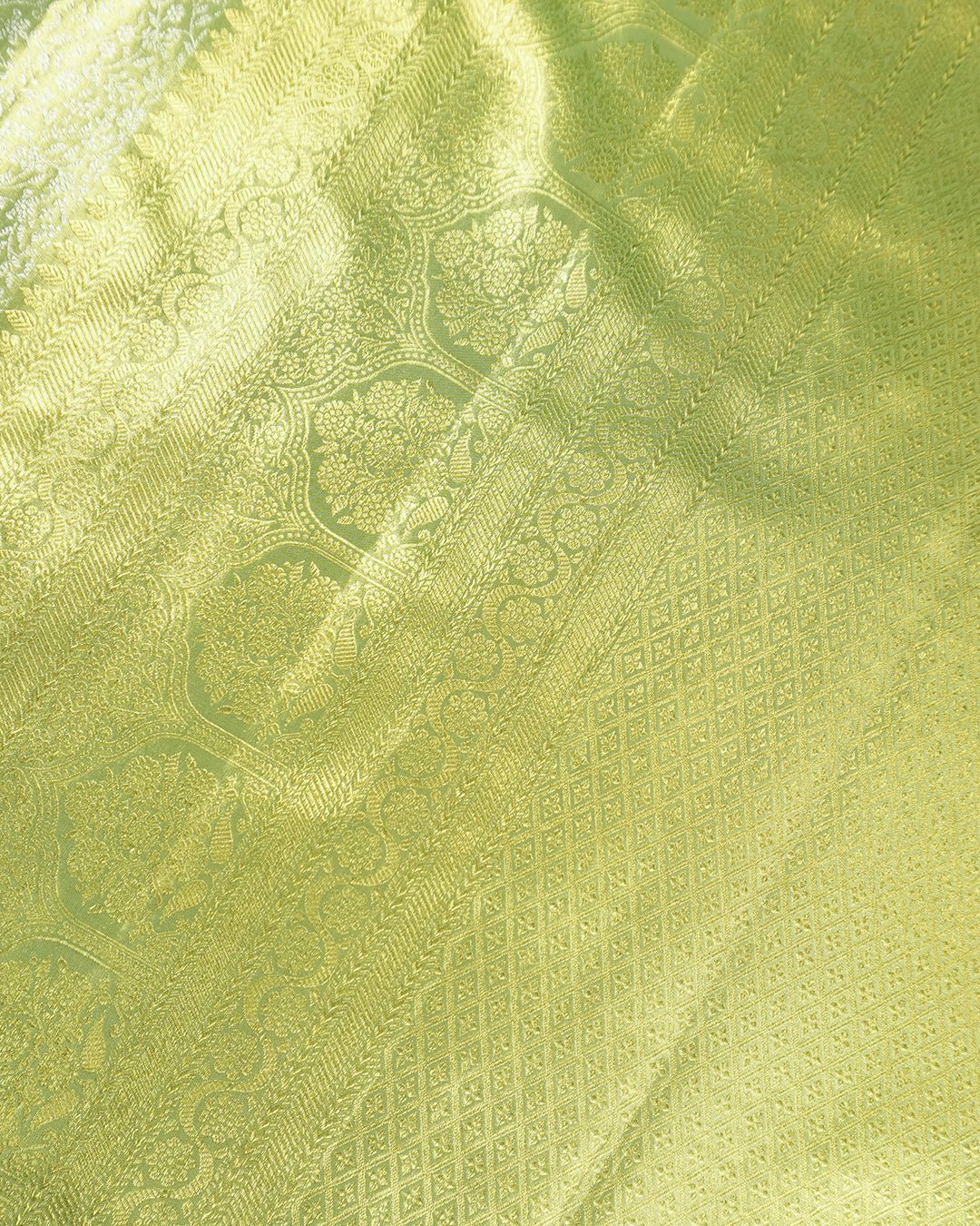 Pista Green Pure Kanjivaram Saree with Floral Leafy Jaal Weave - katansi