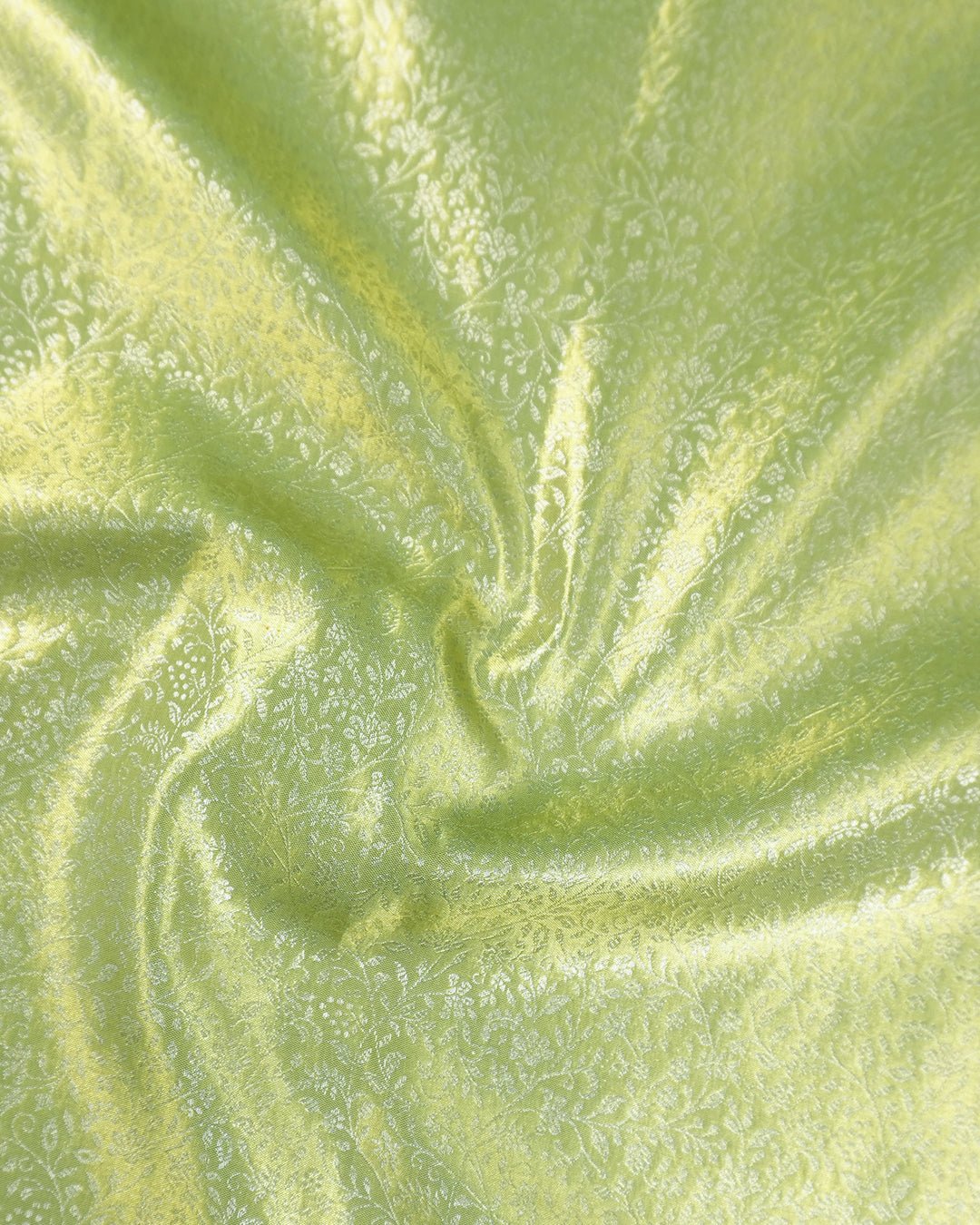 Pista Green Pure Kanjivaram Saree with Floral Leafy Jaal Weave - katansi