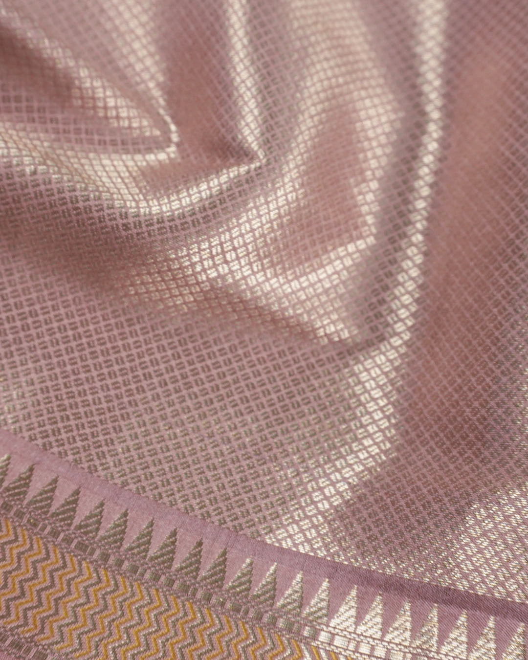 Orchid Mauve Pure Banarasi Saree with Traditional Paisley Weaves