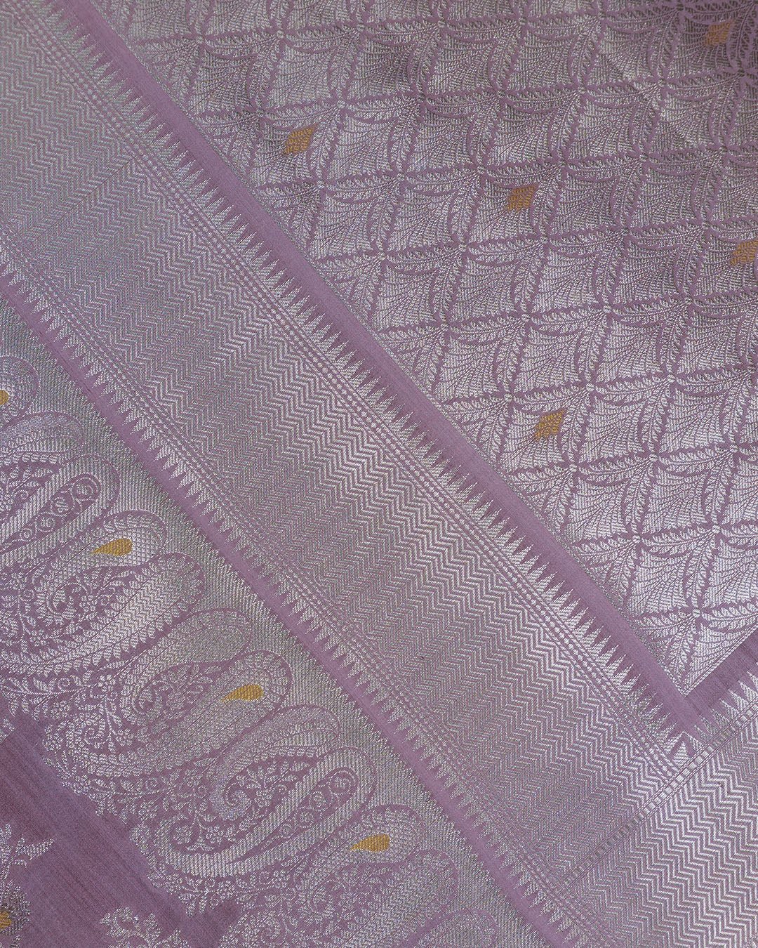 Orchid Mauve Pure Banarasi Saree with Traditional Paisley Weaves - katansi