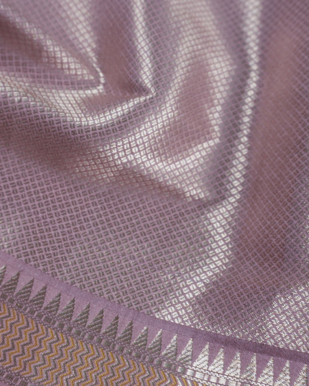 Orchid Mauve Pure Banarasi Saree with Traditional Paisley Weaves - katansi