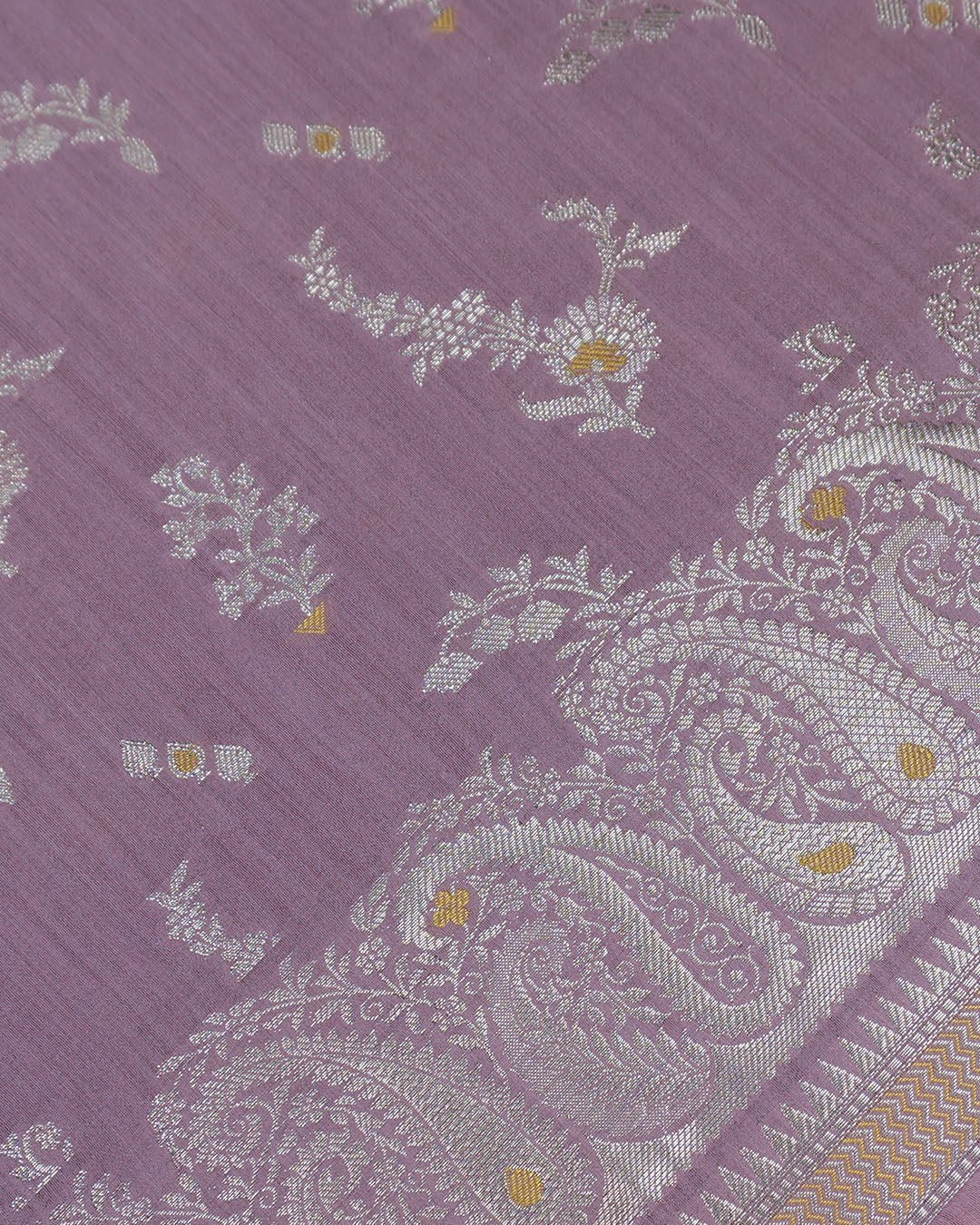 Orchid Mauve Pure Banarasi Saree with Traditional Paisley Weaves - katansi