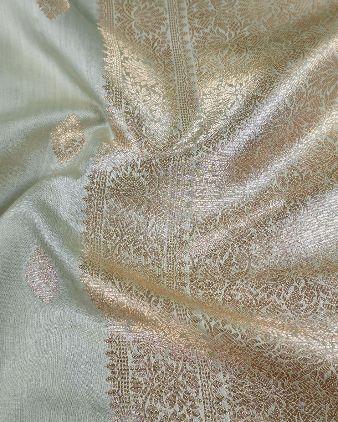 Light Pista Green Pure Banarasi Saree with Minimal Gold Buti Weaves - katansi