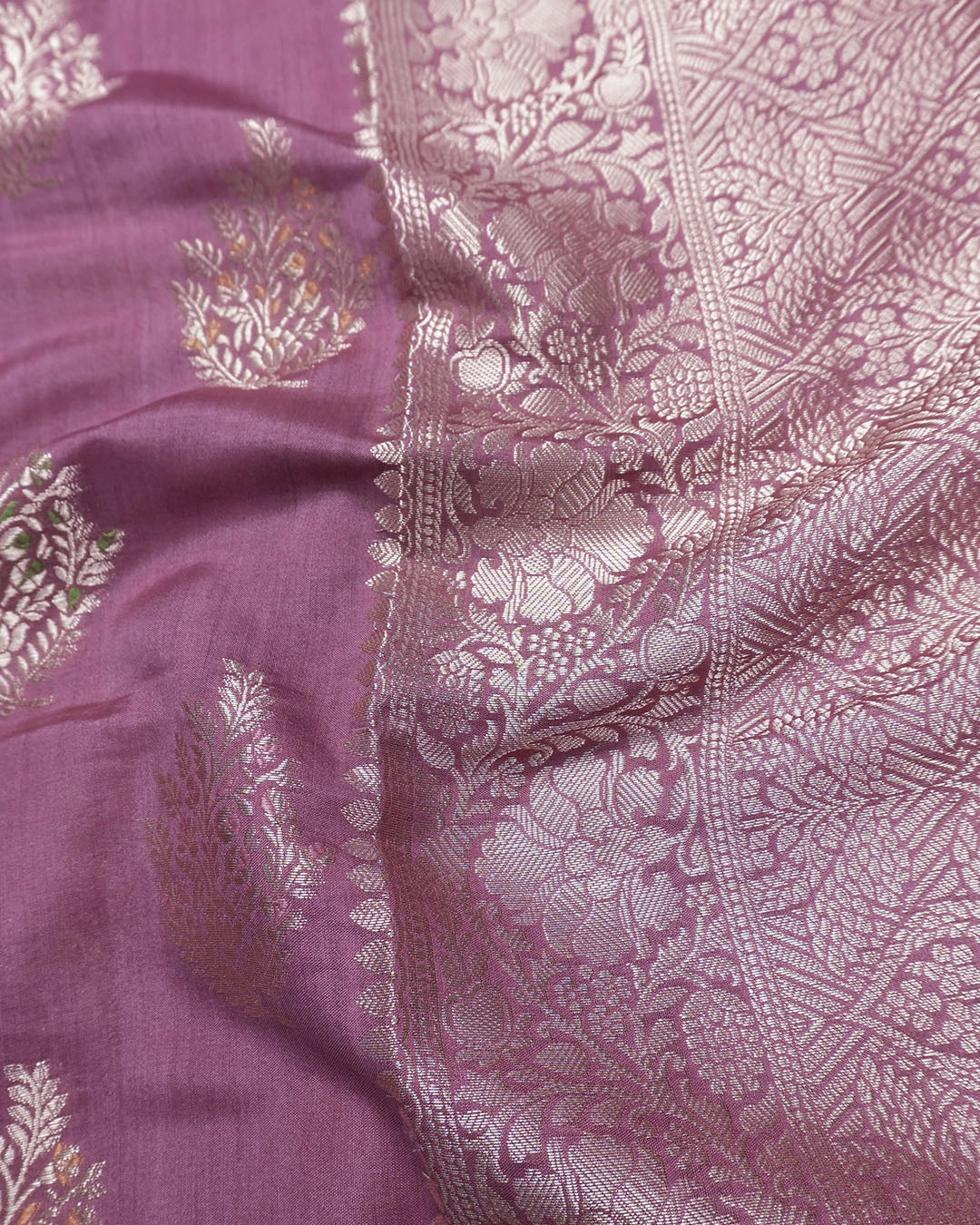 Mauve Pink Pure Banarasi Saree with Garden Spread Traditional Motif Weaves