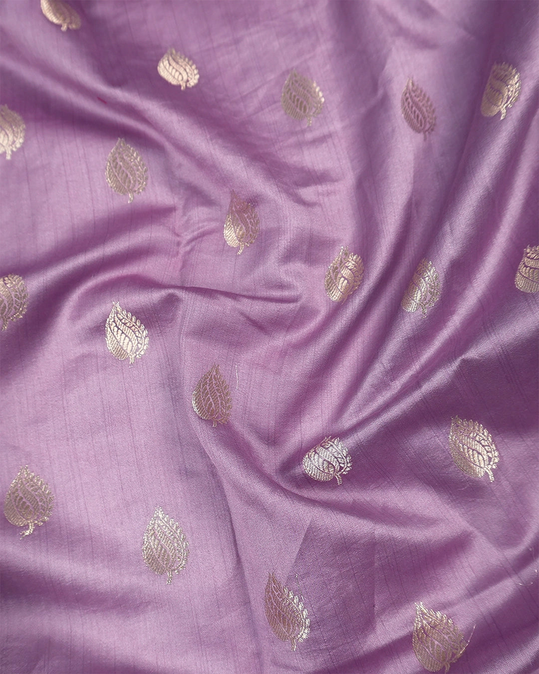 Light Purple Pure Banarasi Saree with Minimal Buti Weaves – katansi