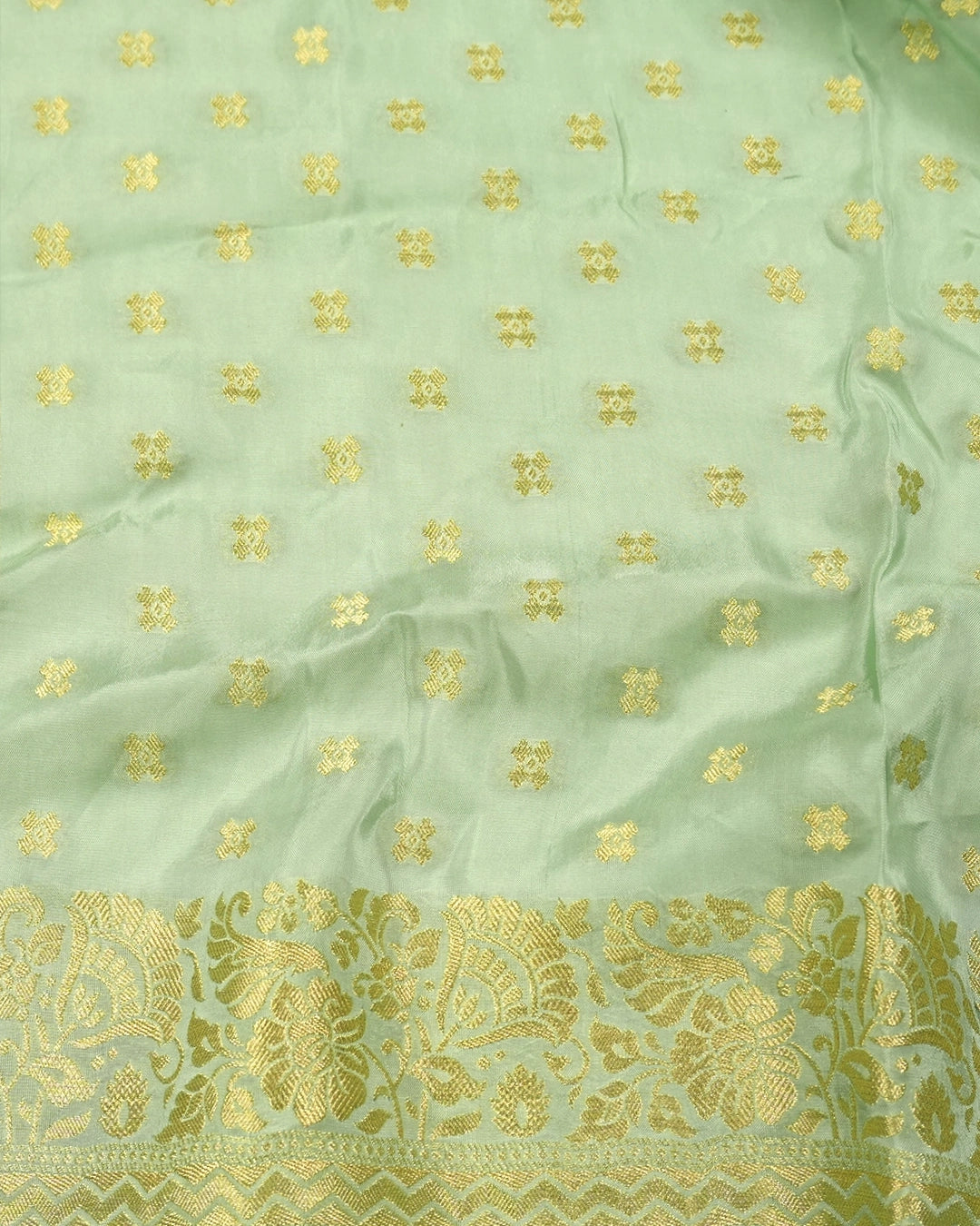 Green Pure Banarasi Saree with Floral Medallion Butta Weaves