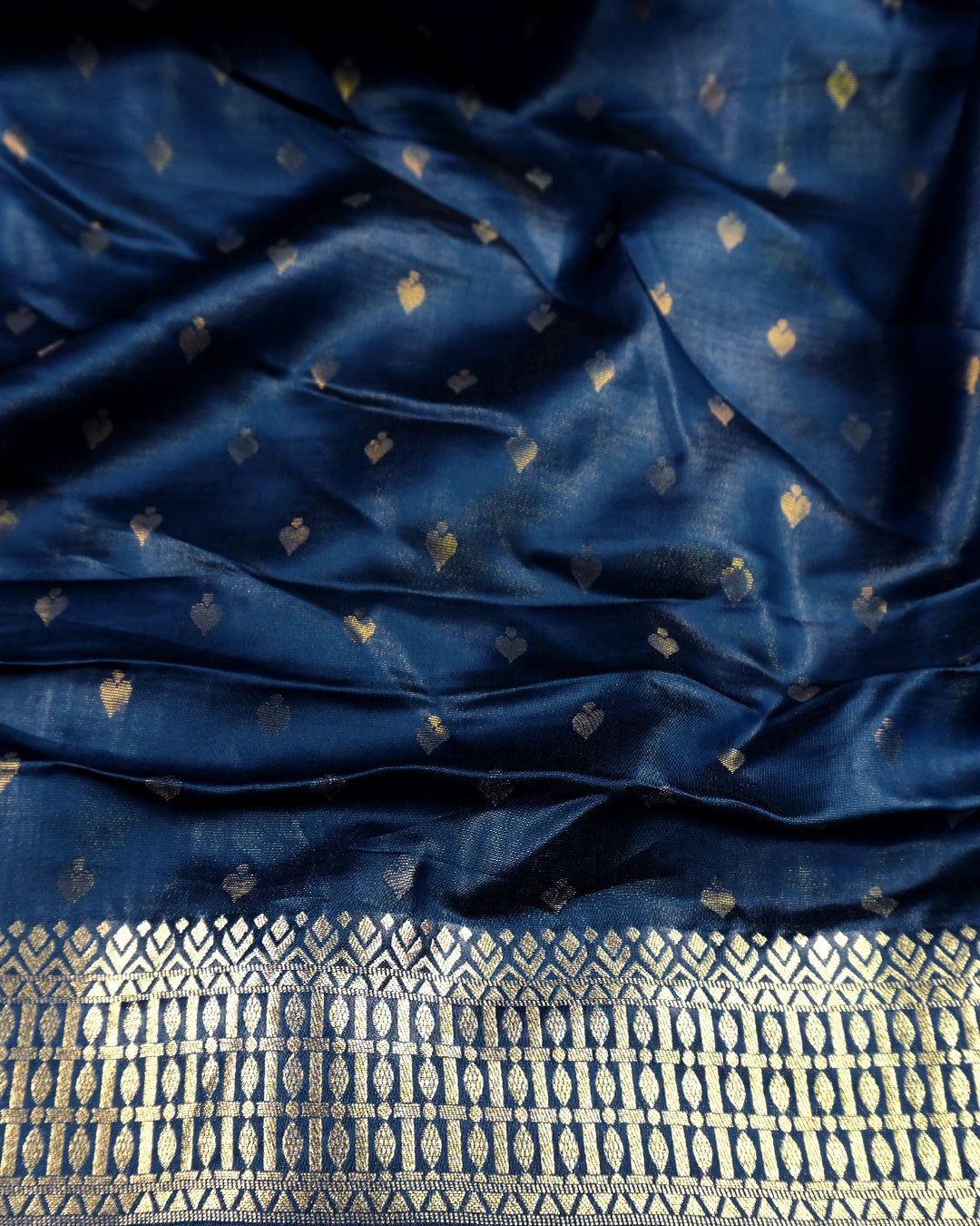 Blue Pure Tissue Saree with Floral Vine Jaal & Meenakari Paisley Pallu Weaving