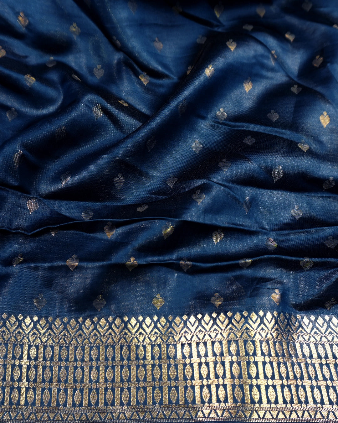 Blue Pure Tissue Saree with Floral Vine Jaal & Meenakari Paisley Pallu Weaving