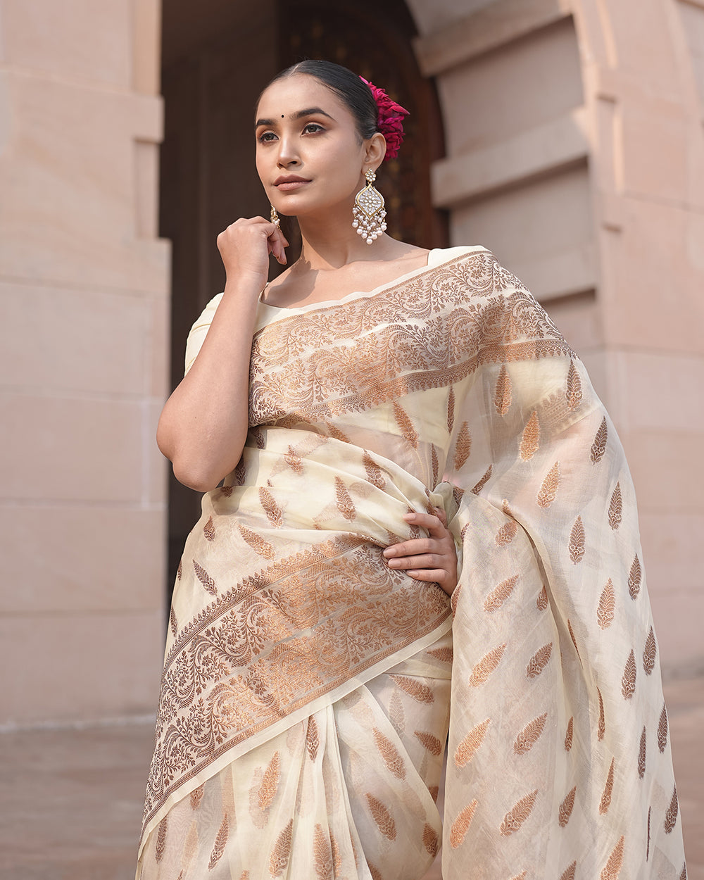 Luminous Light Cream Pure Kora Silk Banarasi Saree with Regal Elegance