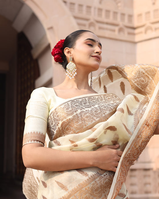 Luminous Light Cream Pure Kora Silk Banarasi Saree with Regal Elegance