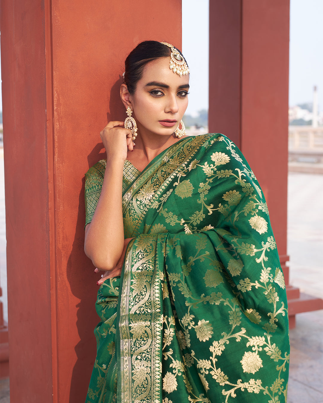 Emerald Dark Green Pure Banarasi Jangla Saree with Royal Handloom Details and Regal Floral Accents