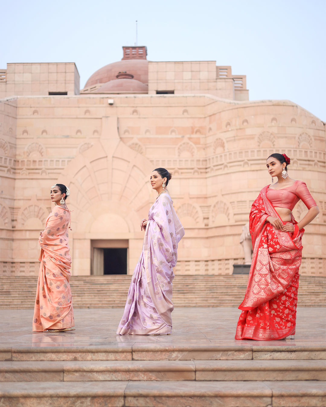 Red Elegance Pure Banarasi Silk Saree with Exquisite Zari Detailing and Craftsmanship