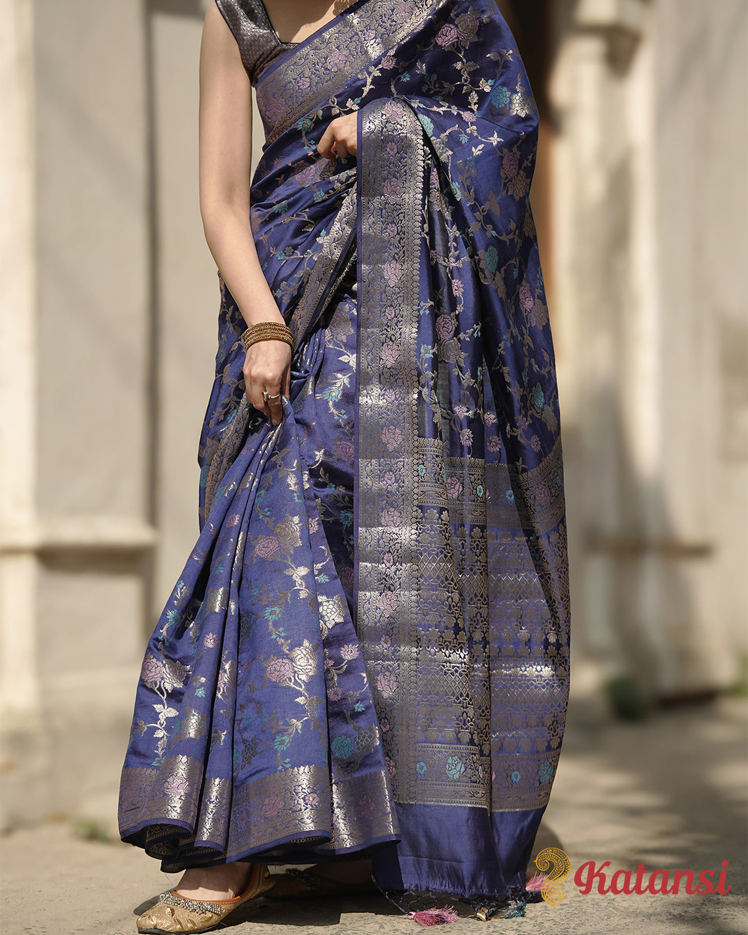 Royal Midnight Blue Banarasi Silk Saree with Intricate Real Zari Work and Timeless Floral Patterns