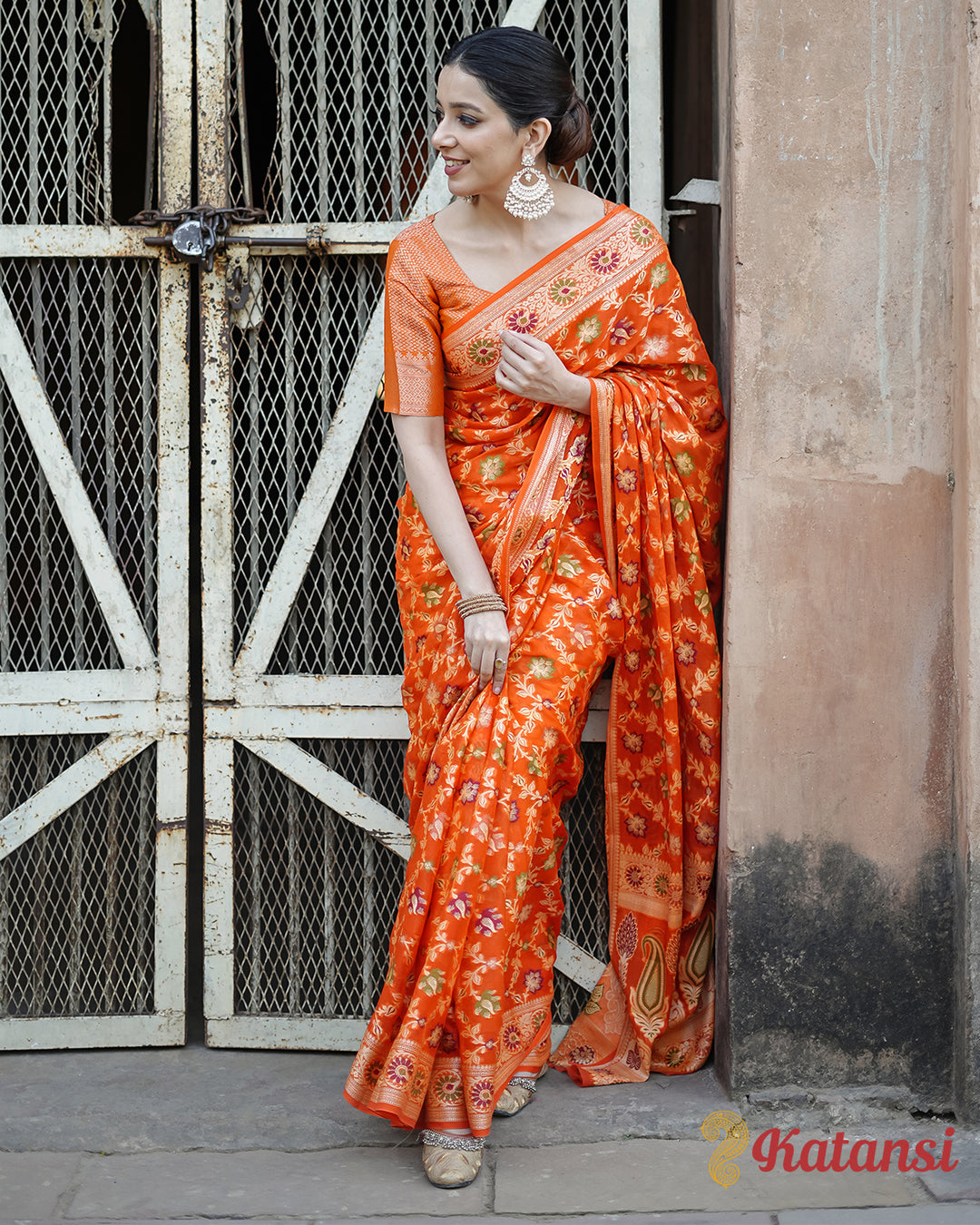 Glorious Orange Sunset Hues Pure Chiffon Saree with Luxurious Floral Weaves Patterns