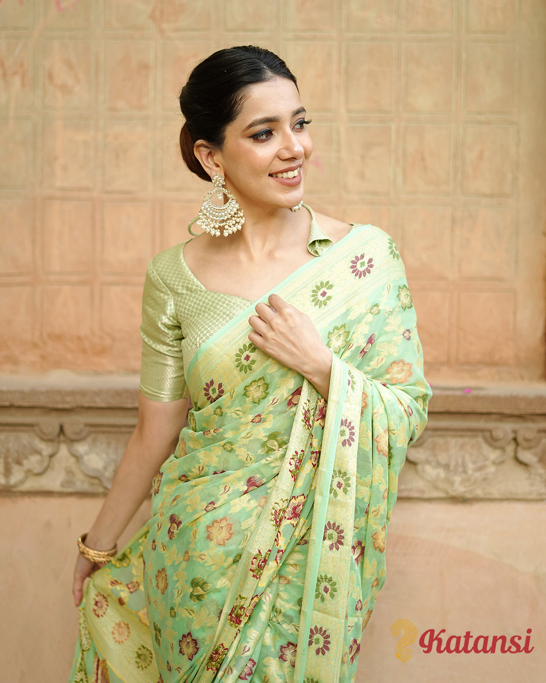 Royal Pure Chiffon Saree in Light Green with Majestic Chevron Weaves and Floral Patterns