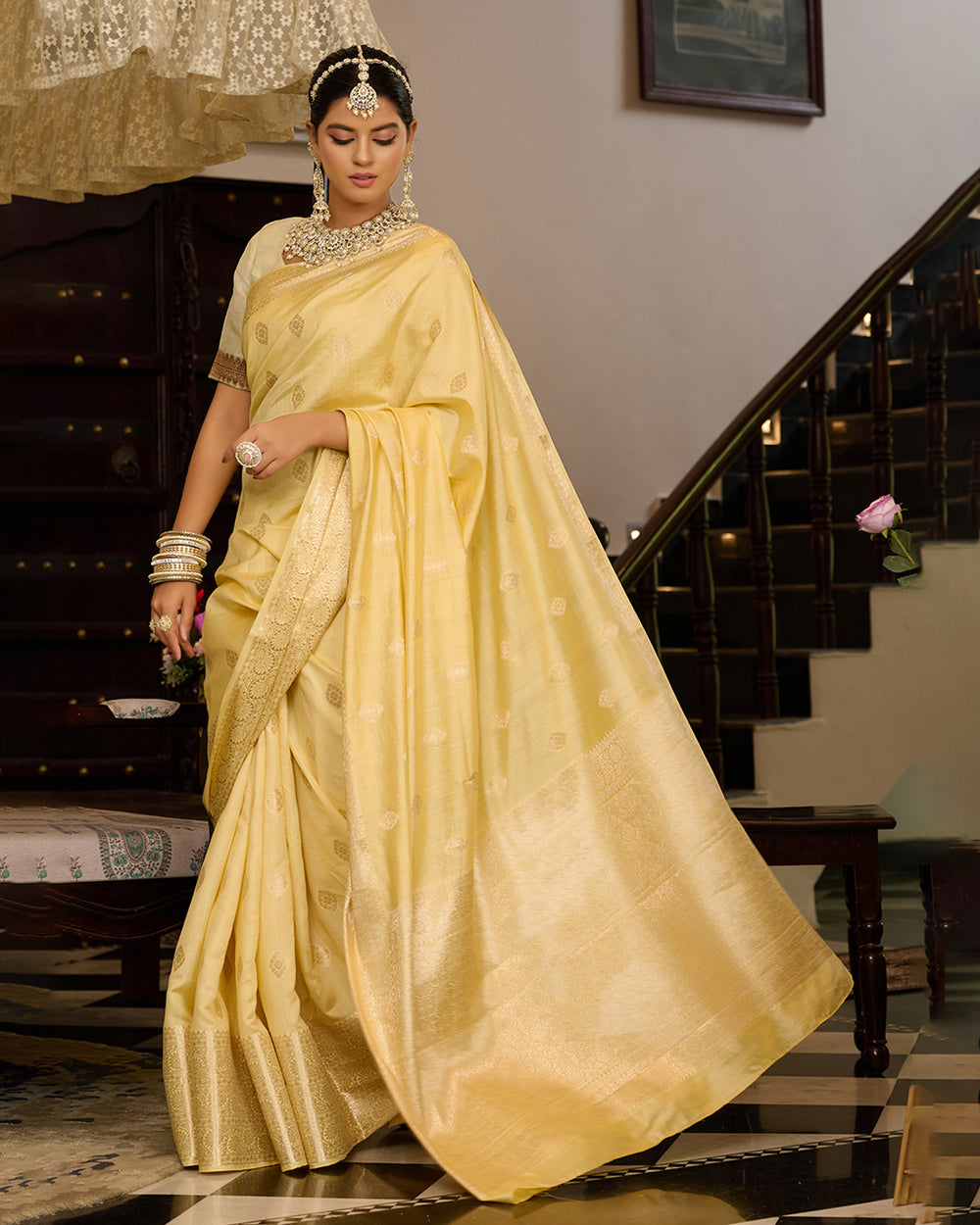 Pastel Yellow Pure Banarasi Saree with Elegant Zari and Buta Weaves