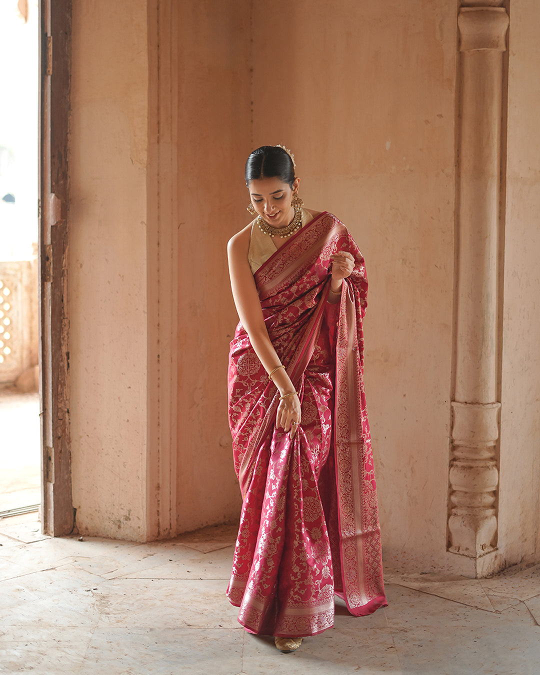 Ruhani Ruby – The Golden Jaal Banarasi