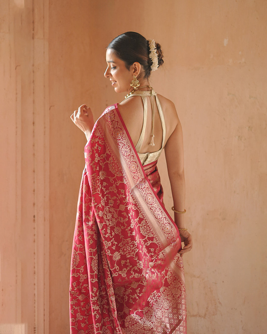 Ruhani Ruby – The Golden Jaal Banarasi